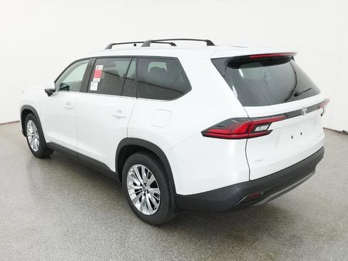 New 2026 Toyota Grand Highlander Platinum AWD/4WD image 8