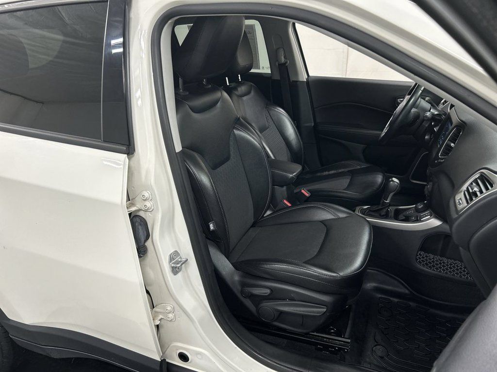 Used 2019 Jeep Compass Latitude w/ Popular Equipment Group AWD/4WD image 22