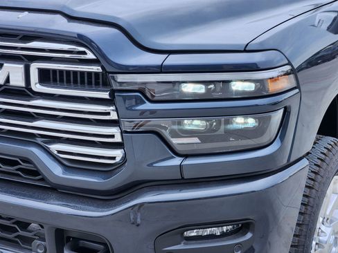 New 2026 RAM 2500 Laramie AWD/4WD image 9