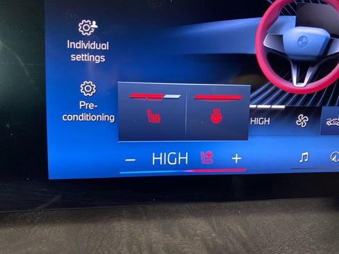 Certified 2024 BMW X5 xDrive40i w/ Parking Assistance Package image 21