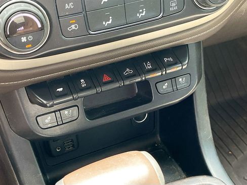 Used 2021 GMC Canyon Denali AWD/4WD image 21