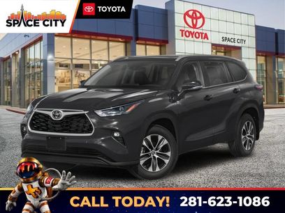 Used 2024 Toyota Highlander XLE
