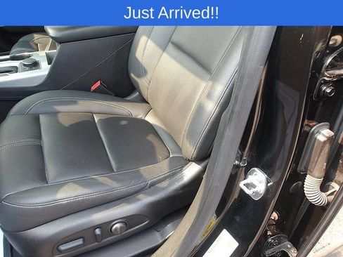 Used 2024 Chevrolet Blazer LT w/ Sound & Technology Package AWD/4WD image 13