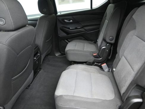 Used 2024 Chevrolet Traverse LT FWD image 14