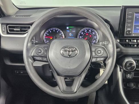 Used 2022 Toyota RAV4 LE image 21