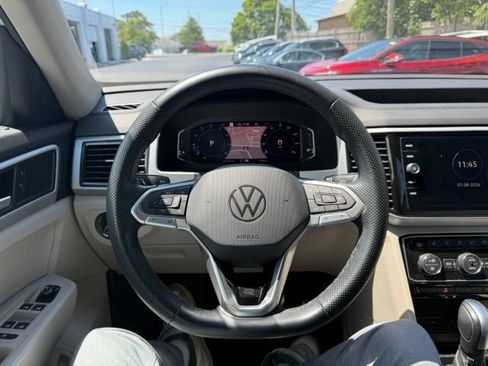 Certified 2023 Volkswagen Atlas SEL R-Line AWD/4WD image 14
