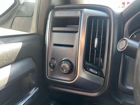 Used 2018 Chevrolet Silverado 1500 LT image 15