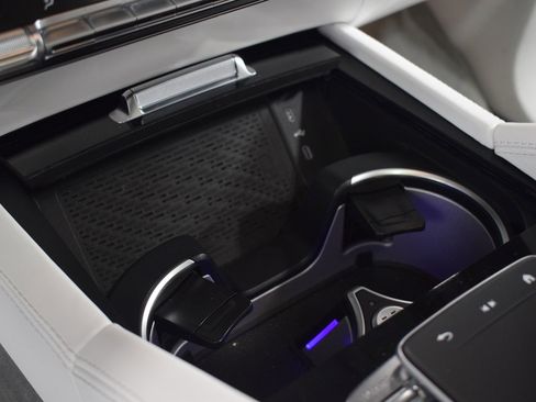 Used 2025 Mercedes-Benz Maybach GLS 600 4MATIC image 36