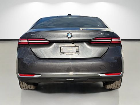 Used 2025 BMW 540i xDrive AWD/4WD image 4