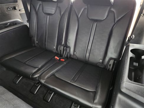 Used 2025 Kia Sorento S w/ Panoramic Sunroof Package image 41