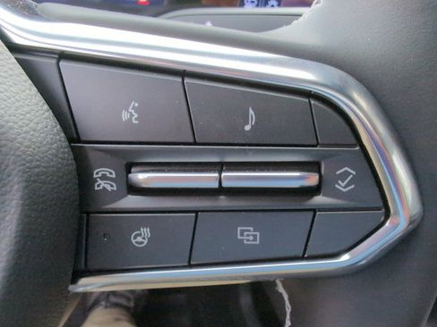 New 2025 Chevrolet Equinox EV LT image 35