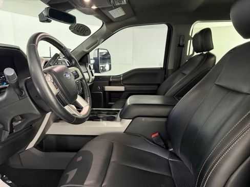 Used 2020 Ford F250 Lariat w/ Chrome Package AWD/4WD image 32