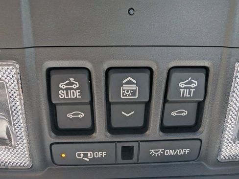 Used 2023 Chevrolet Traverse RS w/ LPO, Floor Liner Package image 30