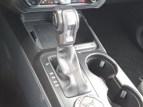 Used 2025 Ford Bronco Outer Banks AWD/4WD image 14