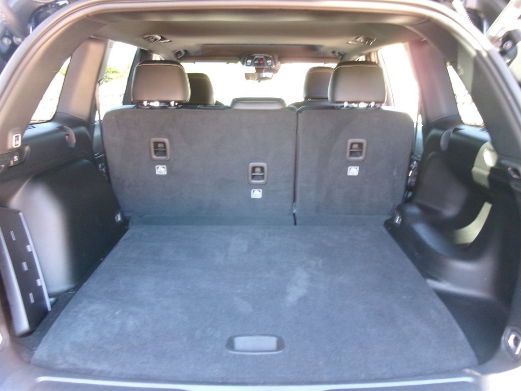 Used 2025 Jeep Grand Cherokee Altitude AWD/4WD image 33