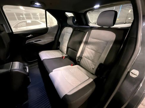 Used 2019 Chevrolet Equinox LS image 15