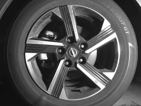 Used 2025 Nissan Sentra SV FWD image 12