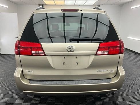 Used 2005 Toyota Sienna LE w/ LE Pkg 4 AWD/4WD image 18