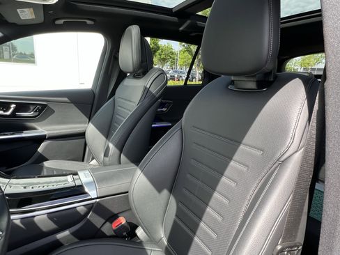 Certified 2025 Mercedes-Benz GLC 300 4MATIC image 16