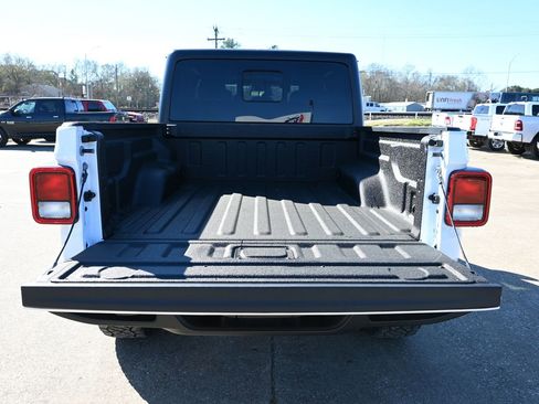 New 2026 Jeep Gladiator Sport image 27