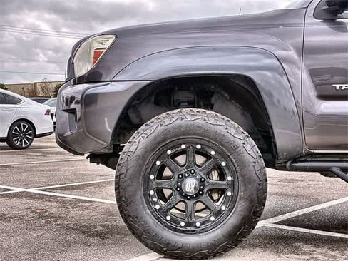 Used 2012 Toyota Tacoma PreRunner image 14