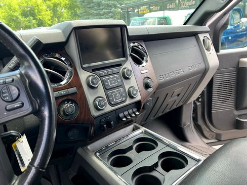 Used 2013 Ford F350 Lariat w/ Chrome Pkg image 9