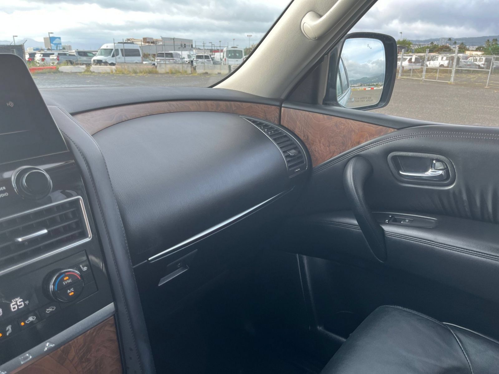 Used 2024 Nissan Armada SL RWD image 29