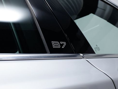 Used 2020 BMW ALPINA B7 xDrive w/ Luxury Rear Seating Package image 67