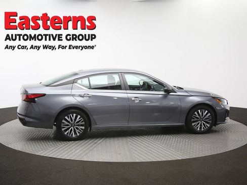 Used 2024 Nissan Altima 2.5 SV FWD image 43