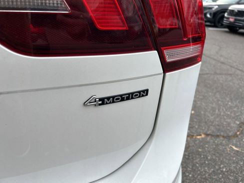 Used 2022 Volkswagen Tiguan SEL R-Line image 7