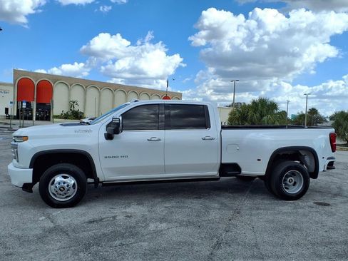 Used 2023 Chevrolet Silverado 3500 High Country image 4