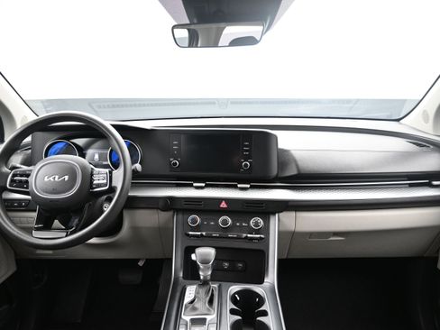 Used 2023 Kia Carnival LX FWD image 20