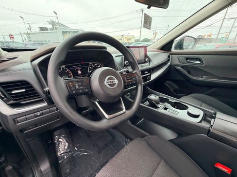 Used 2021 Nissan Rogue SV AWD/4WD image 15