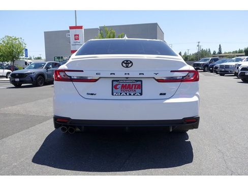 Used 2025 Toyota Camry SE w/ Convenience Package FWD image 7