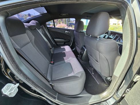 Used 2022 Dodge Charger SXT w/ Blacktop Package image 25