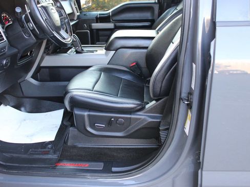 Used 2018 Ford F150 Raptor w/ Equipment Group 802A Luxury image 7