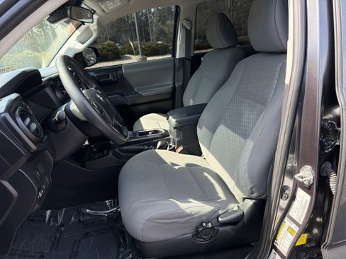 Used 2021 Toyota Tacoma SR image 9