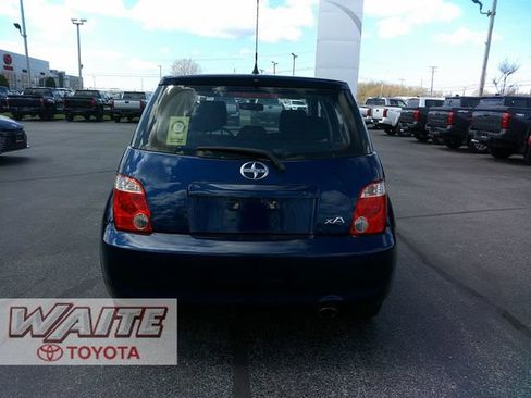 Used 2006 Scion xA FWD image 3
