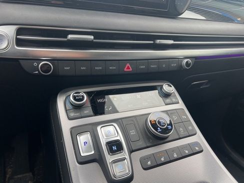 Used 2023 Hyundai Palisade Calligraphy image 17