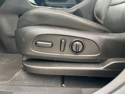 Used 2018 GMC Terrain SLT w/ Preferred Package image 40