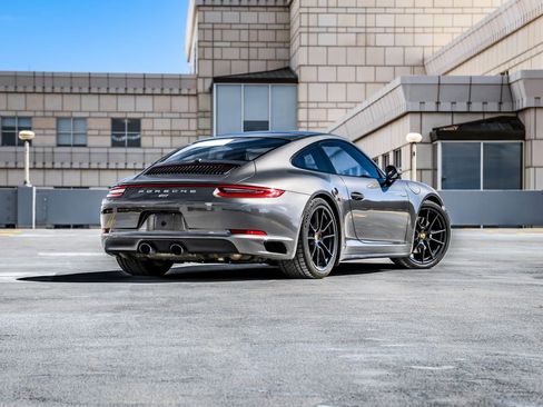 Used 2017 Porsche 911 Carrera 4S image 9