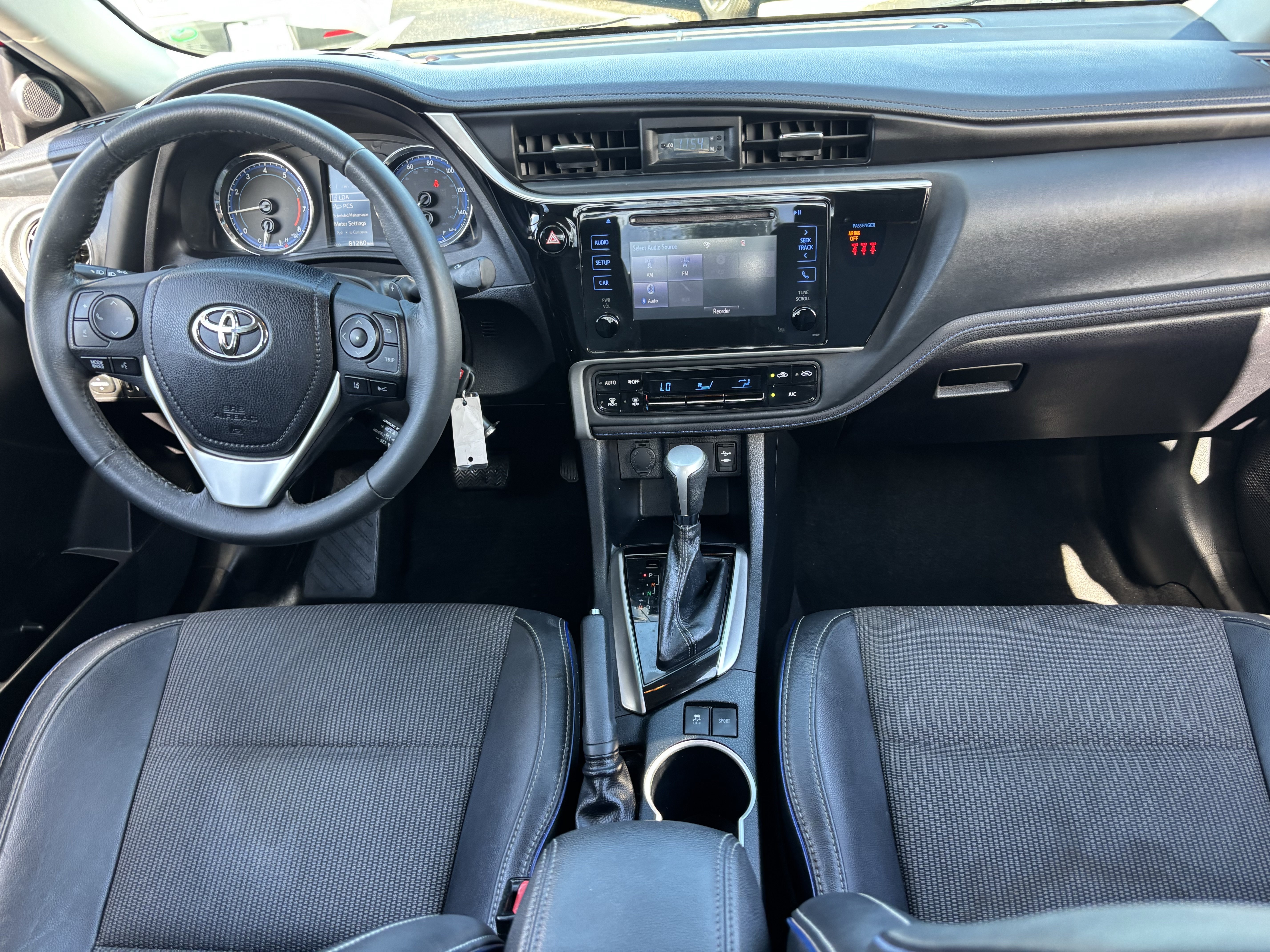 Used 2018 Toyota Corolla SE w/ Carpet Mat Package (TMS) FWD image 13
