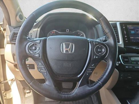 Used 2017 Honda Pilot Elite image 12