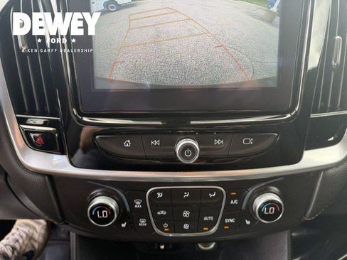 Used 2019 Chevrolet Traverse LT AWD/4WD image 18