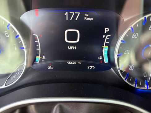 Used 2018 Chrysler Pacifica Touring-L w/ Advanced Safetytec Group image 22