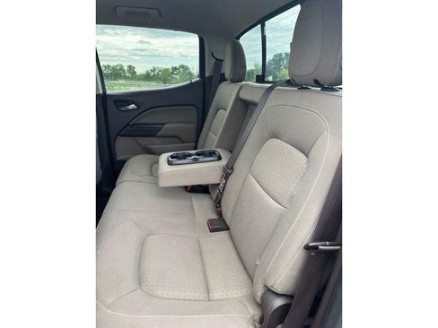 Used 2015 GMC Canyon SLE AWD/4WD image 14