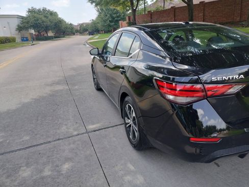 Used 2020 Nissan Sentra SV image 5