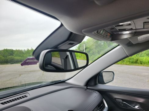 Used 2023 GMC Terrain SLT w/ Infotainment Package II AWD/4WD image 29