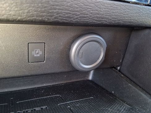 Used 2025 Mitsubishi Outlander SE AWD/4WD image 24