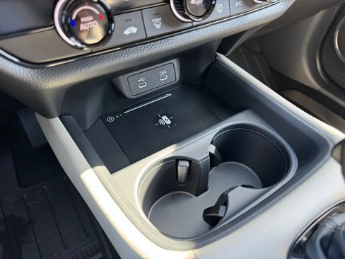 New 2026 Honda HR-V LX image 16